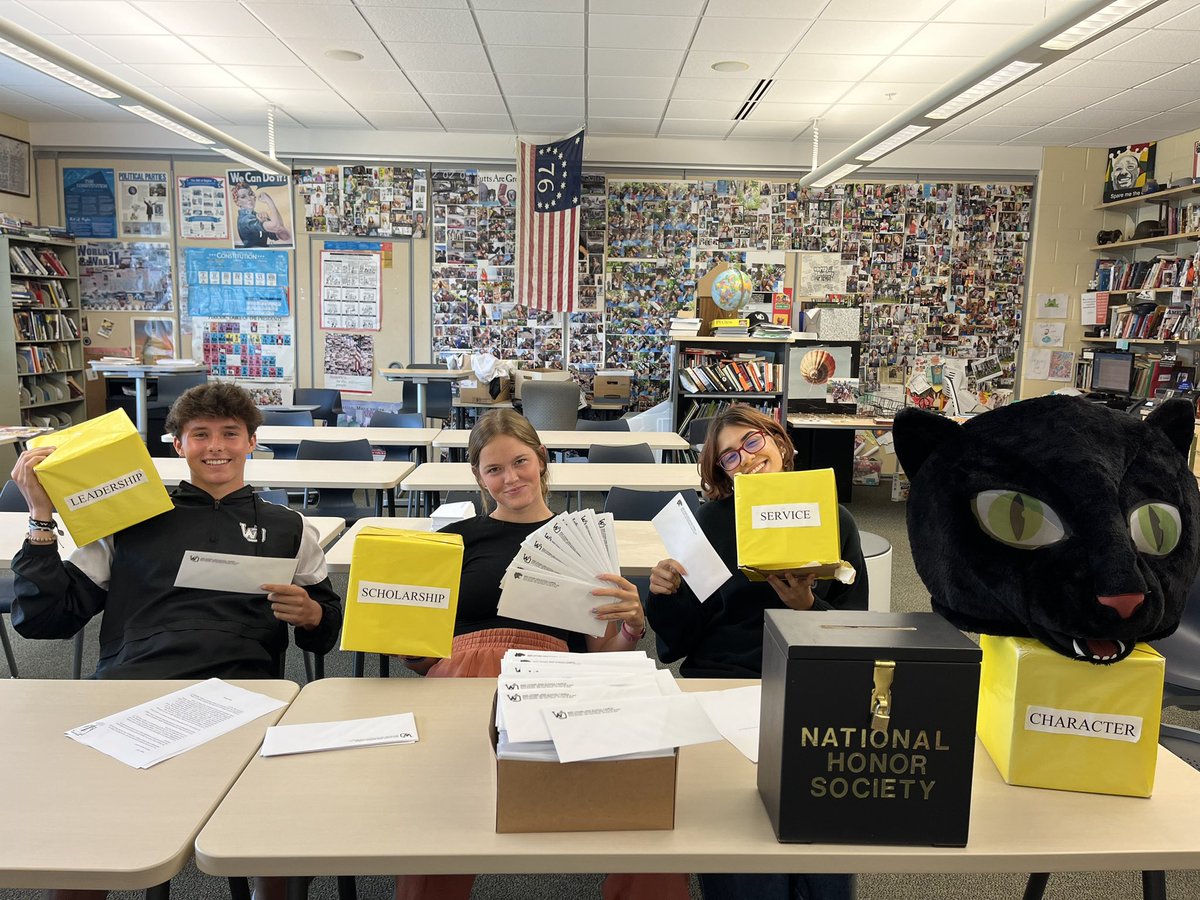 Invitations are out! Eligible juniors and seniors should check their mail in a few days — good luck! ✉️ 🍀 #GoWO