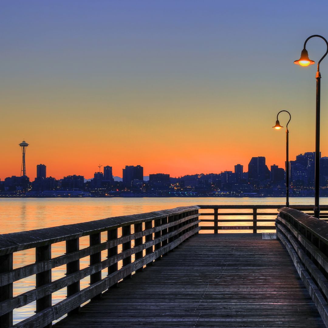 SeattleHashtag's tweet photo. We hope you have a wonderful weekend and take some time to enjoy yourself! 🌇
#sunrise #seattlesunrise #westseattle #seattlelife #lifeinseattle #seattlesummer https://t.co/cyrfHd4qfo