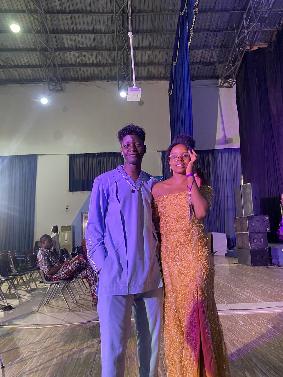 joyce_r3d's tweet photo. Day 5 @YWAPhq boothcamp Nigerian day. I didn’t get any pictures alone so I’ll be posting with friends 🥰
I think this was one of those days I was opportune to take pictures with other people ❣️@rohi_shaapera
#boothcampxvii #bcxvii #ywapbcxvii #youthcamp #abujacamp #nigerianyouth https://t.co/NSta5VILFp