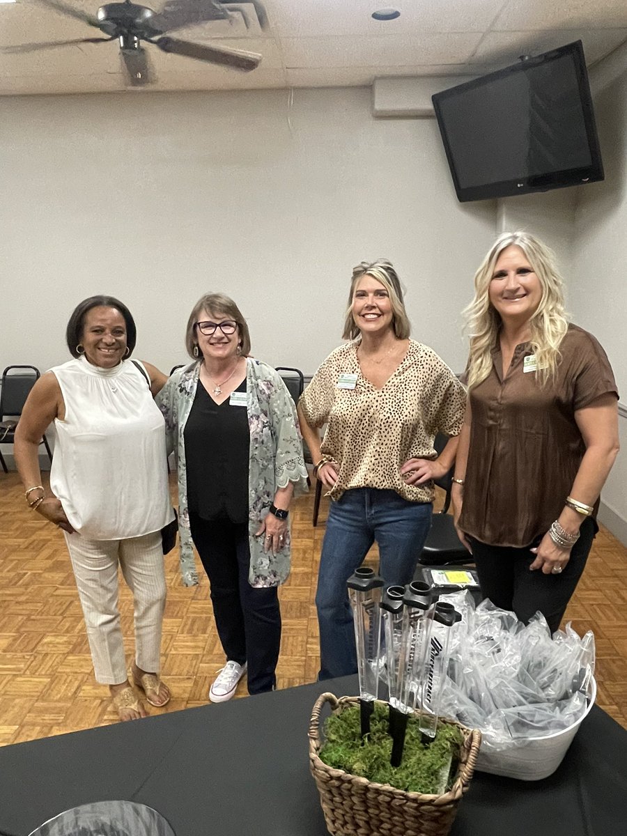 Business AFTER Hours with Kincy Abstract &amp; Sabine Title Company was a Huge Success Last Night! A Huge Thank You to Kincy Abstract &amp; Sabine Title Co. for hosting and making it a fun networking night for everyone! We had some many Chamber members show up to network and mingle.