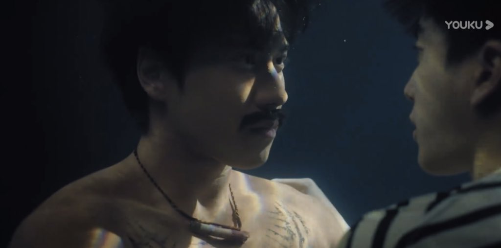 "จอมเจ้าจงฟังพี่ ถึงโชคชะตาจะกำหนดให้เอ็งต้องพลัดพรากไปจากพี่แต่รักพี่นั้นยังคงอยู่ และมันจะติดตามเอ็งไปเป็นดังมิ่งขวัญคอยคุ้มครองเอ็งแทนกายพี่ แม้ว่าพ่อจอมจะพลัดไปภพไหนแดนใด ประสบเคราะห์กรรมร้ายอันใด ก็ขอให้เคราะห์ร้ายนั้นตกแก่ขวัญพี่แทนจอมเจ้าเถิด" 😭

#หอมกลิ่นความรักEP1