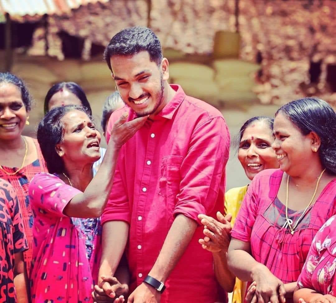 LintoJosephMLA's tweet photo. പു���ുപ്പള്ളിയിലെ ഹൃദയത്തിൽ ജെയിക് 💜 https://t.co/1fENY0MBTw