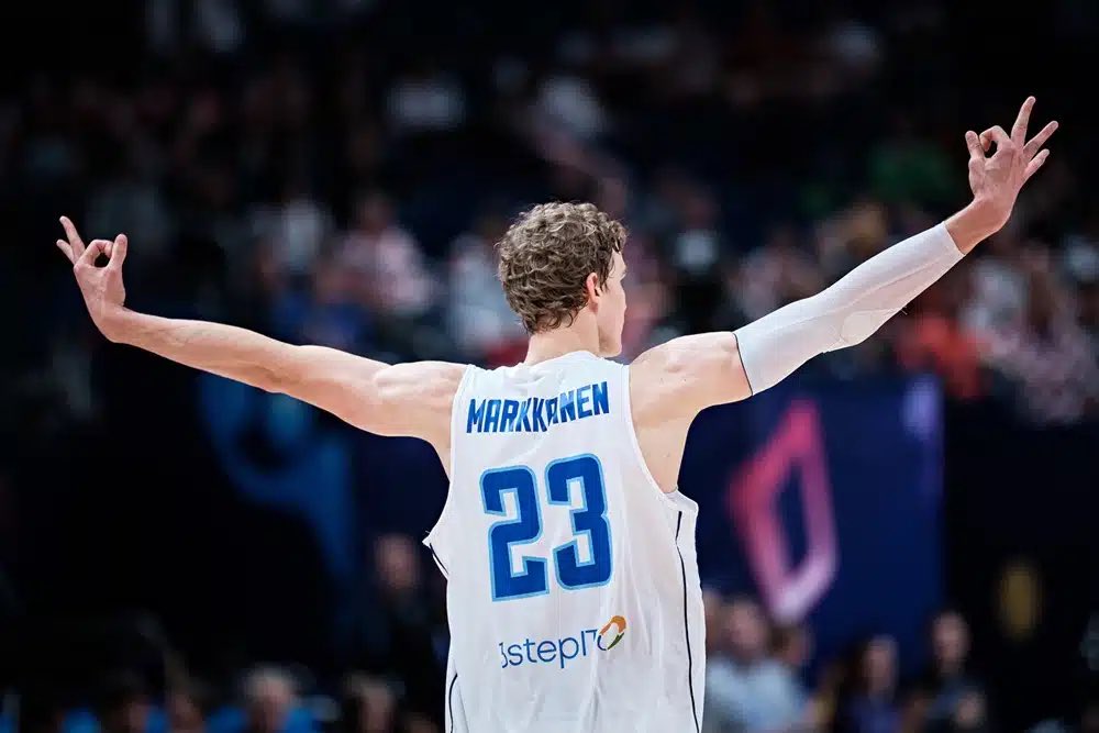 basketeurope's tweet image. Coupe du monde : la Finlande avec Lauri Markkanen et le néo-Parisien Mikael Jantunen
🇫🇮 basketeurope.com/livenews-fr/68…