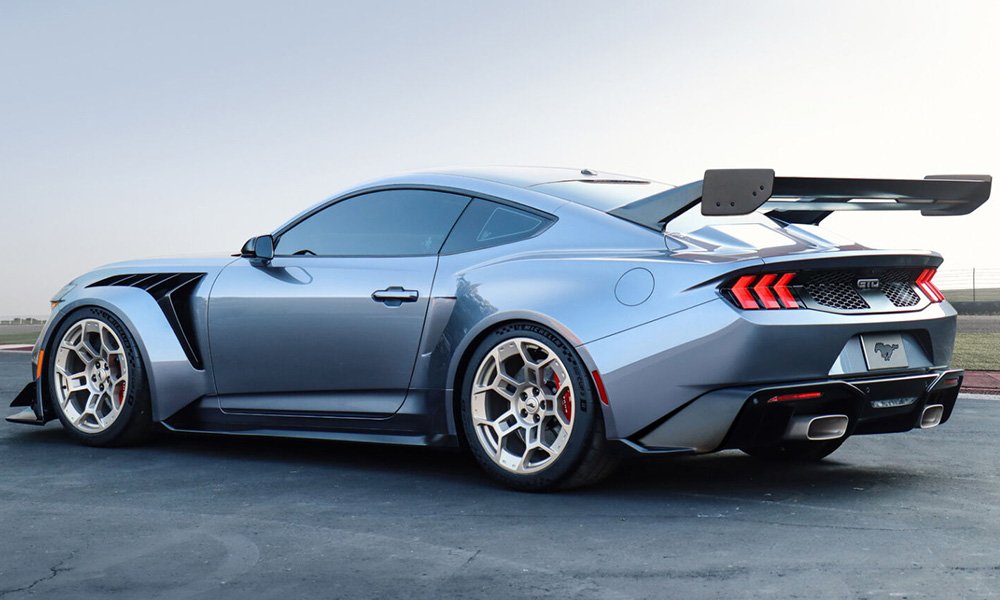 ALKAPONE's tweet photo. Alguien tendrá el precio en Picafresas de la bestia que saco Ford? Es el Mustang GTD, al verlo sentí esas vibes de NFS Undergruond 2. https://t.co/WzpatRtZHp