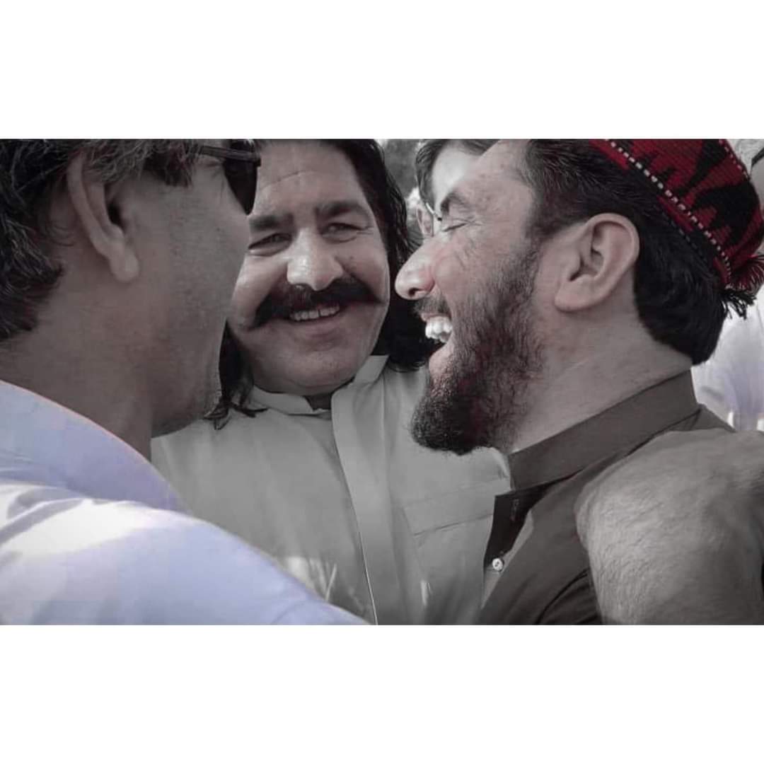 ہم حوصلہ ہارنے والے لوگ نہیں
یاد رکھیں 💪✌️
<a href="/ManzoorPashteen/">Manzoor Pashteen</a> <a href="/ImaanZHazir/">Imaan Zainab Mazari-Hazir</a> 
<a href="/Aliwazirna50/">Ali Wazir</a>