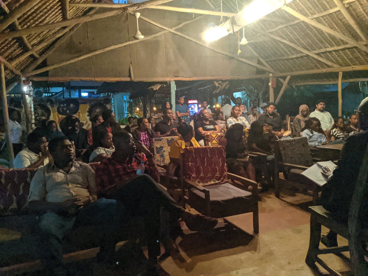 DarShapers's tweet photo. FailFest: Where lessons shine brightest. πͺπ«
π Gratitude and Pride to All who Joined and Contributed to this Unforgettable Event! ππ
Acknowledging our setbacks isn't always easy.
#failfest2023 #darshapers #globalshapers https://t.co/k5OzPYA2UU