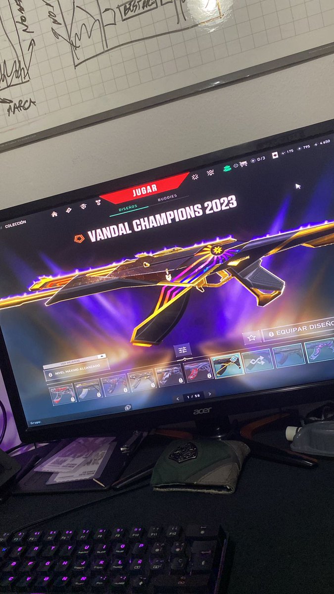 XxSpinner's tweet photo. Hace unos días se termino la Premier de Valorant y gracias a un gran trabajo de todos pudimos coronarnos campeones! 
Tremenda partidas sufridas y dando el máximo!
Ahora a disfrutar del Colgante! :3

Premios OP!
#ValorantPremier #VALORANT https://t.co/vUv6ZCB9Wz