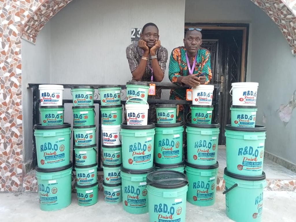 R and D. O Multiservices tweet media