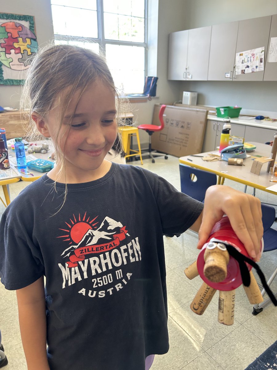 atlantaSTEAM's tweet image. make something that represents you in some way #makercenteredlearning #prototyping #upcycling #joyoflearning #aisSTEAM #AISinnovators ⁦@AISLearns⁩ ⁦@mareenakohtala⁩