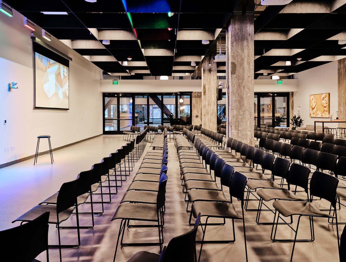 Check out the Uptown Market: a retail space developed by @blocks and curated by @EastOaklandBCZ located on the first floor of Uptown Station. The space includes a food/beverage stall & 4 retail counters that are filled w/ rotating vendors from Oakland’s notable cultural markets.