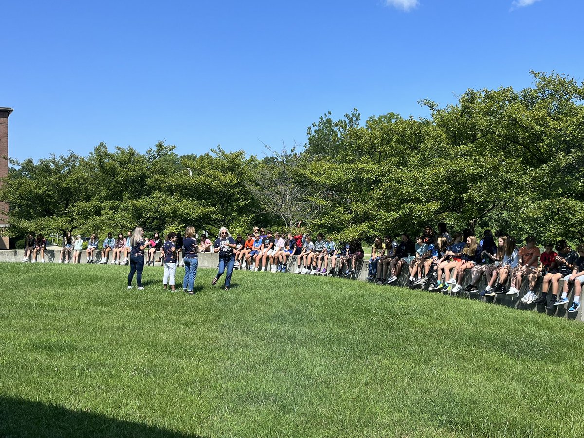 NagelNighthawks's tweet image. Welcome Back Nighthawks-Day Two! #Everymomentmatters #Middleschoolvibes