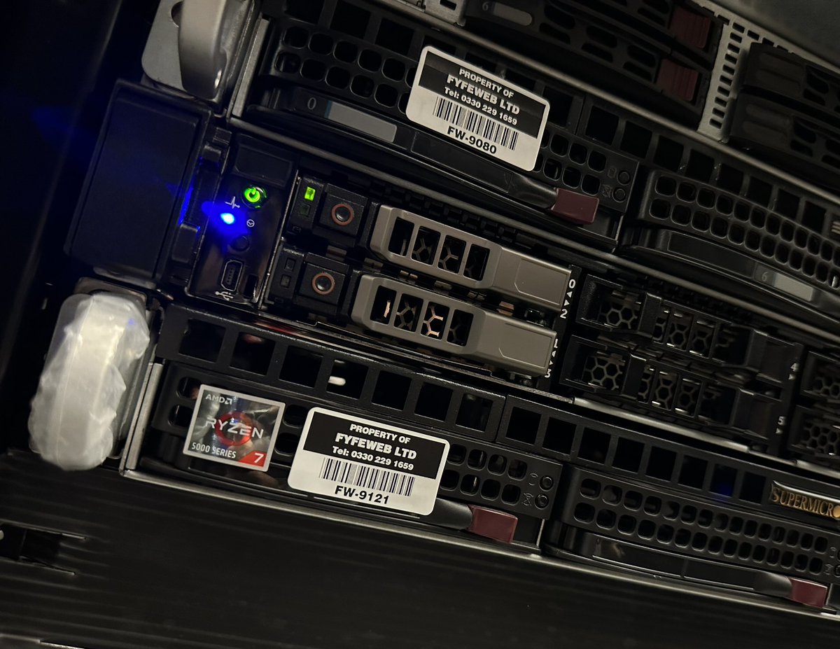 Today we built a custom #AMD #Ryzen Dedicated Server for one of our customers who operates a hosting company. These seem to be quite popular for high-performance game hosting. The machine has 64GB DDR4 3600Mhz high-performance RAM, and a Ryzen 7 CPU that can boost to 4.7Ghz.