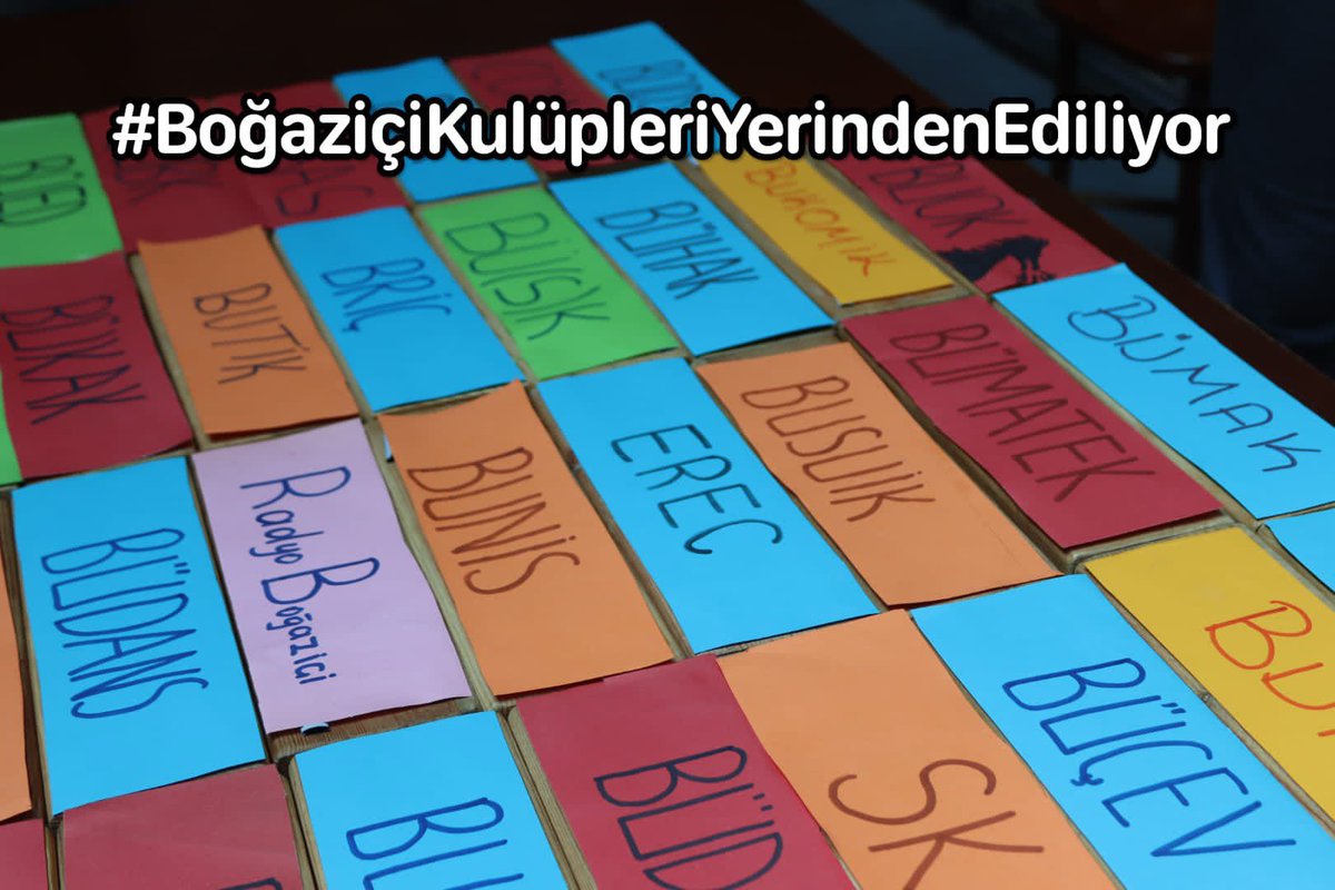 #BoğaziçiKulüpleriYerindenEdiliyor tüm çabalarımıza rağmen okul yönetimi kulüp odalarını boşaltmaya başladı. Dur demek isteyen herkesi bu başlık etiketini hemen paylaşmaya davet ediyoruz.