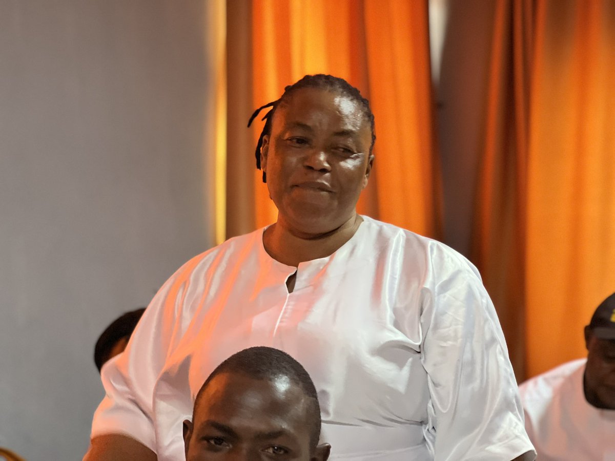 buezeofobuike's tweet photo. Today, I am thrilled by their testimonies of our working relationships and their quickness to adapt to our campaign for governance of impacts.
I cannot thank them enough for their gifts of cash, cake, wines and fruits from their farms.
#AGreaterAguata
#PostBirthday
#Service https://t.co/PQNdDZhBWm