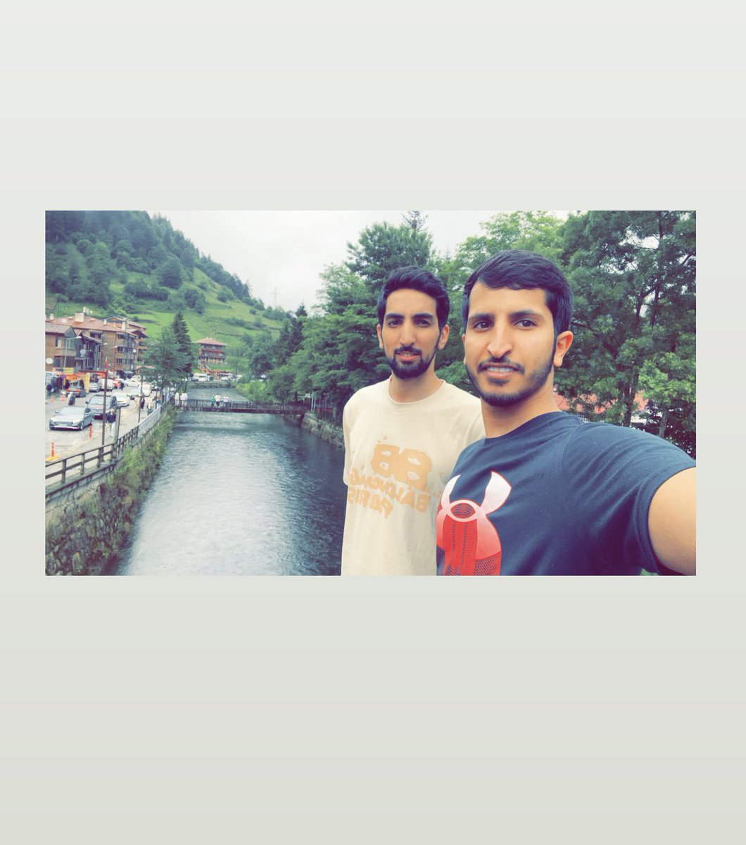 ماتقصر اخطانا بكثر المعاذير
ونسبق هقاوينا على كل ملزوم
.
ما نخاوي الهافي ولا نافخ الكير
يبقى لنا باغض ولا يلحقه نوم

دايم اغني بيت وسطه معاييّر
ماعرف قصاده ولاكنه زيزوم
.
مايقطع الفرجه قليل المشاوير
ولايعذرب القمه سوا شخص محروم

#ابراهيم