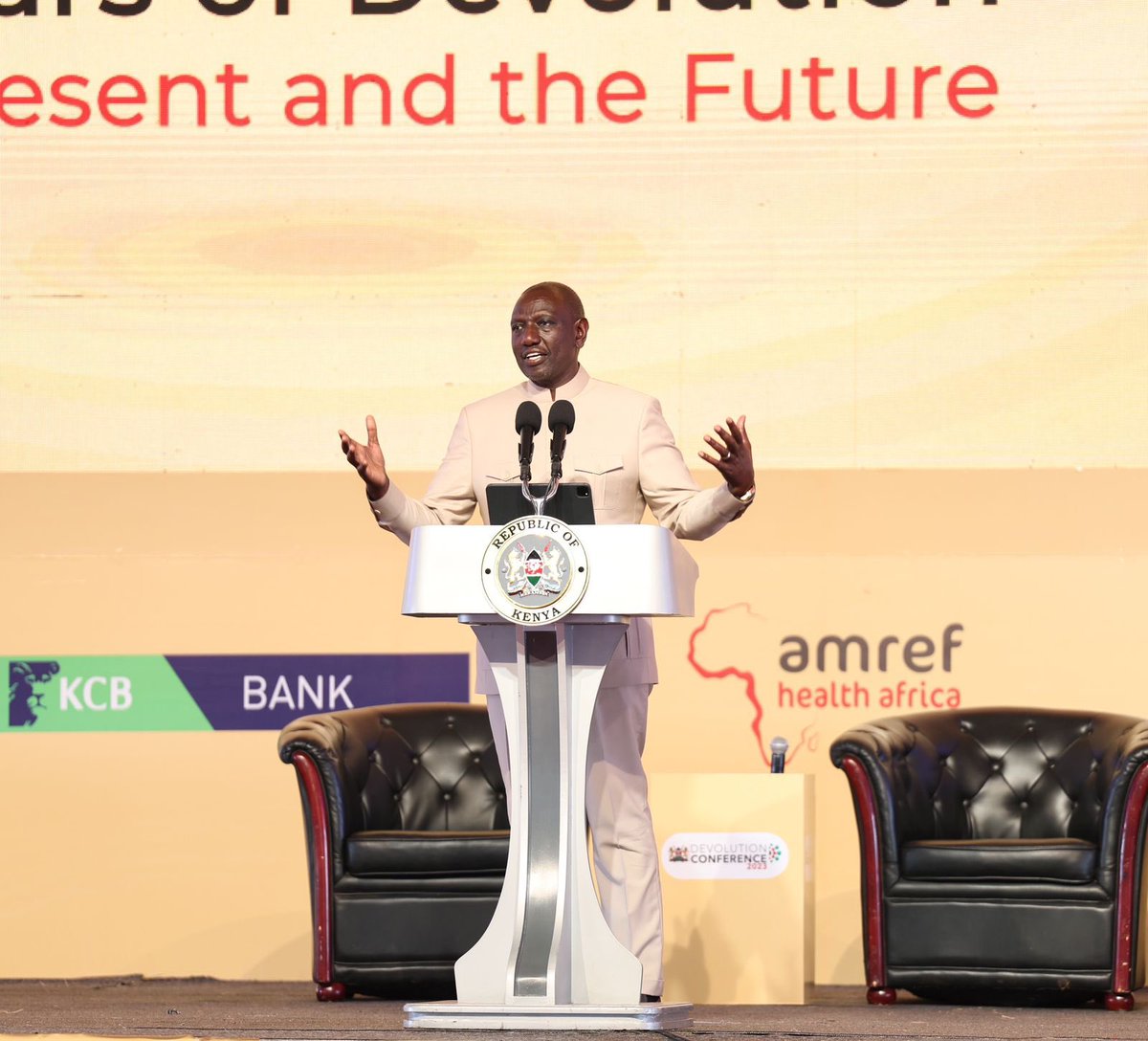 WillisRaburu's tweet image. It was amazing attending #DevolutionConference here are my takeaways;
🤝 **Local Empowerment**: Devolution gives YOU a voice in shaping policies that affect YOUR community. When decisions are made at the local level, they reflect your unique needs and aspirations. Let's build a…