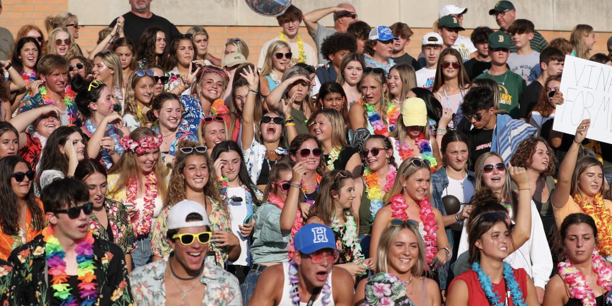 FIRST GAME OF THE YEAR!!
FRIDAY NIGHT LIGHTS
⏰6:00 PM
📍HOME
🆚MIDDLE TOWN NORTH
HAWIANN💦🎉