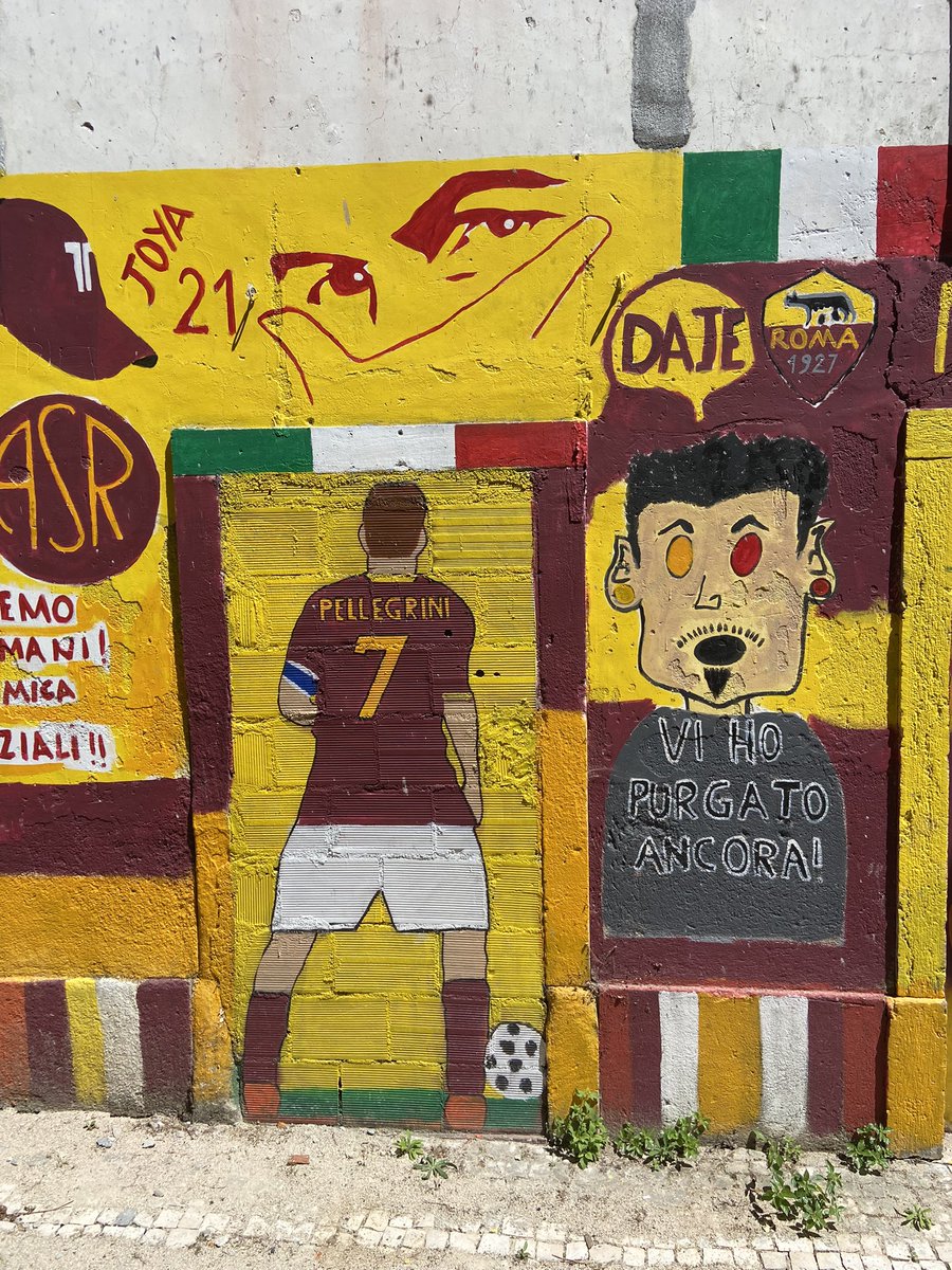 matluk91's tweet photo. giri per caso in Portogallo, e scopri che nella città di Rui Patrizio esiste un italiano che ha una “leggera” passione ❤️ #asroma #romanisti #forzaroma https://t.co/vR6CP8rPol