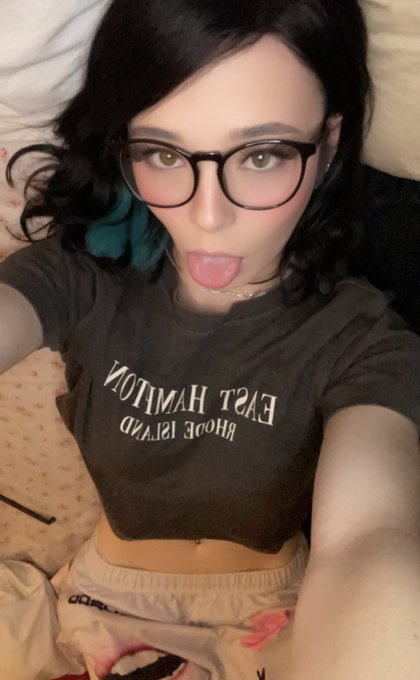 I look more ____-able with glasses 😋✨ #trans #cute #hot #onlyfans #sexy #tgirl #trap #adorable https://t<a href="/tag/trans"class="tags">#trans</a><a href="/tag/cute"class="tags">#cute</a><a href="/tag/sexy"class="tags"><span>#sexy</span></a><a href="/tag/hot"class="tags"><span>#hot</span></a><a href="/tag/adorable"class="tags"><span>#adorable</span></a><a href="/tag/trap"class="tags"><span>#trap</span></a><a href="/tag/tgirl"class="tags"><span>#tgirl</span></a><a href="/tag/onlyfans"class="tags"><span>#onlyfans</span></a>