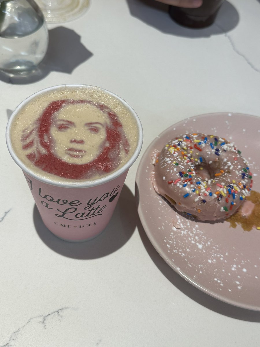 NEVER RECOVERING FROM THIS  <a href="/AdeleAccess/">Adele Access</a> <a href="/Adele/">Adele</a>  LATTE!!!!!!!!!!!!! #WeekendsWithAdele