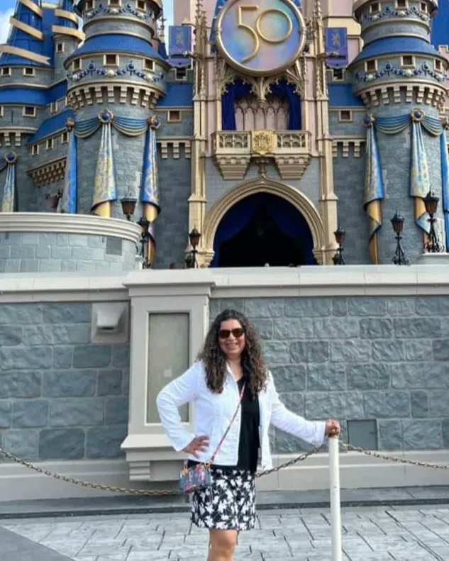 Loudoun County, VA: Adopt A Teacher tweet media