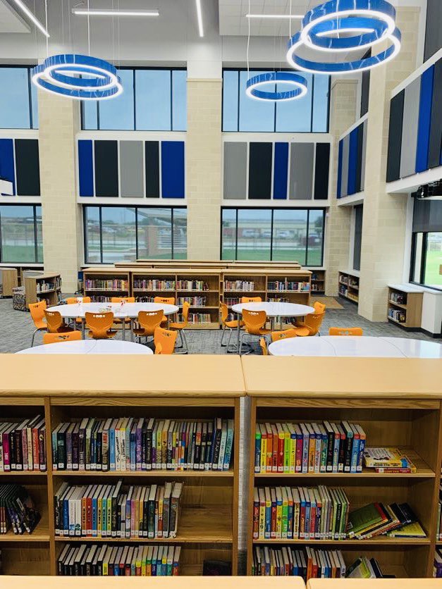 LiteracyForTX's tweet photo. NEW collection in @BryanISD for #sadberryintermediate! Curriculum aligned high interest titles from @CapstonePub & @ABDOpublishing are housed in one of the most beautiful library spaces we’ve seen! Collection is maximized for #accessibility and #browsability @BISD_Libraries https://t.co/bB2Hg5g5Jg