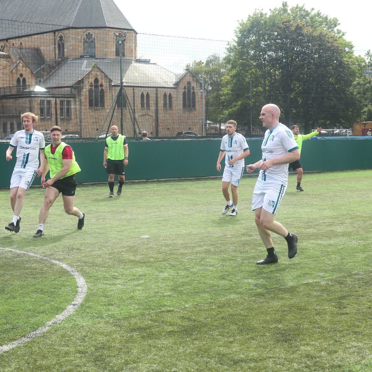 Malin Group tweet media