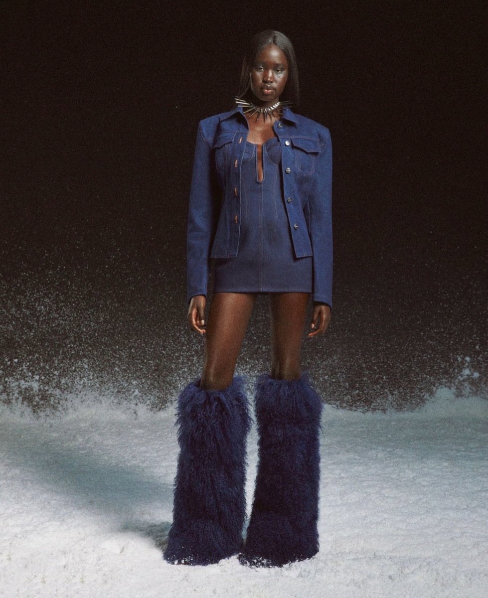 NYStyleGuidecom's tweet image. David Koma Pre-Fall 2023 🐺
@DAVIDKOMALONDON 
#DavidKoma #PreFall #NYSG