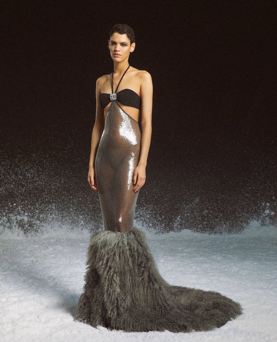 NYStyleGuidecom's tweet image. David Koma Pre-Fall 2023 🐺
@DAVIDKOMALONDON 
#DavidKoma #PreFall #NYSG