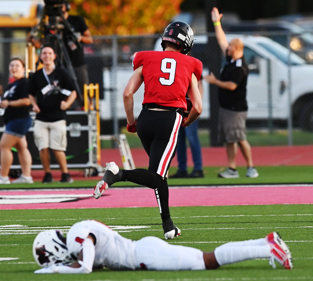 The first slate of high school football games is now less than one week away with plenty of intriguing matchups on the slate for Denton-area squads.

Below, the DRC breaks down 10 must-watch games involving local teams this fall.
dentonrc.com/sports/high_sc…