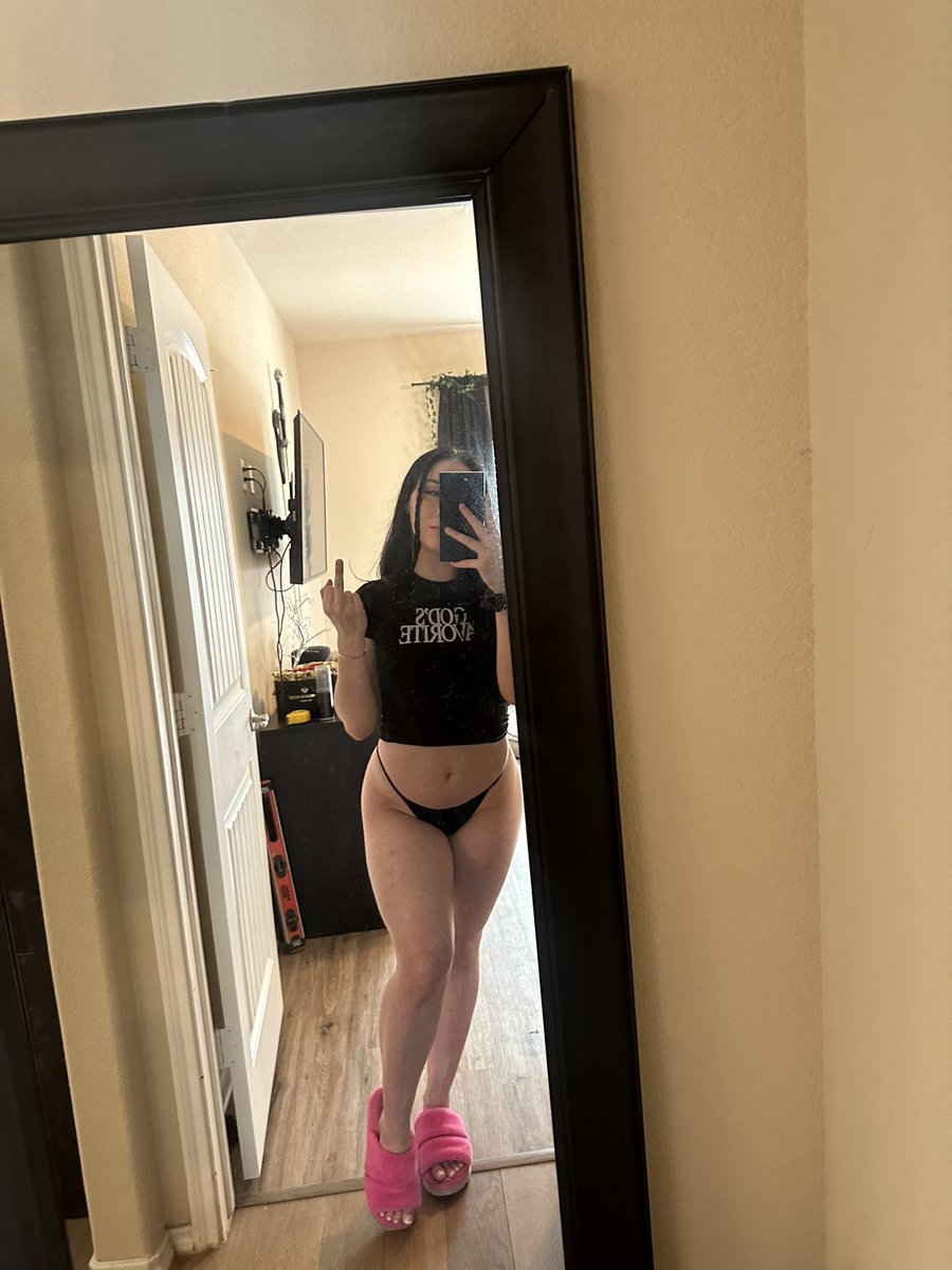 LauraRicha87373's tweet photo. Nothing cheers me up more than findom 😜 https://t.co/KWMZ9JewHg