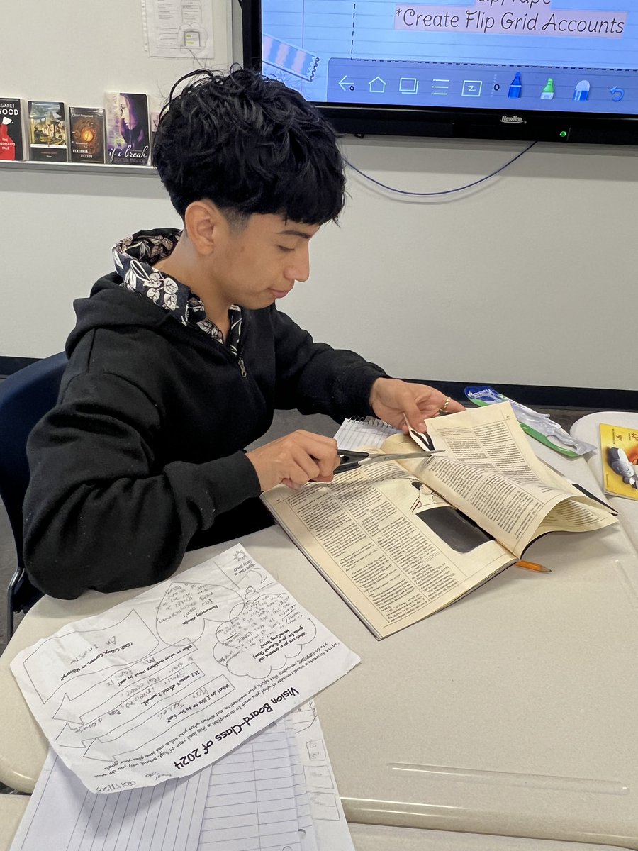 Edlin’s Lit-IHS Senior Class Sponsor tweet media