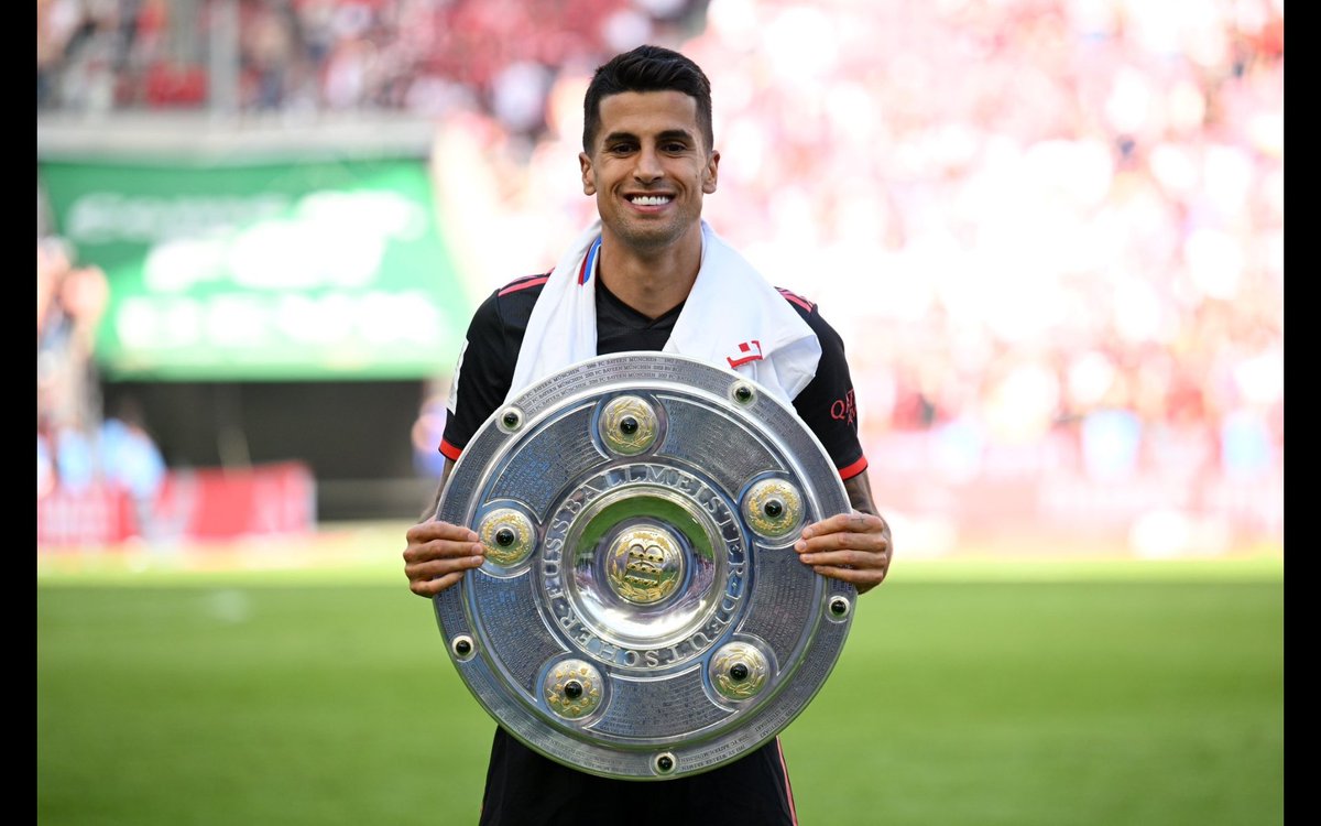 NEXT_LEVEL7372's tweet photo. Rumors claim that Cancelo is going to Barca 99% https://t.co/Pwz63JSale