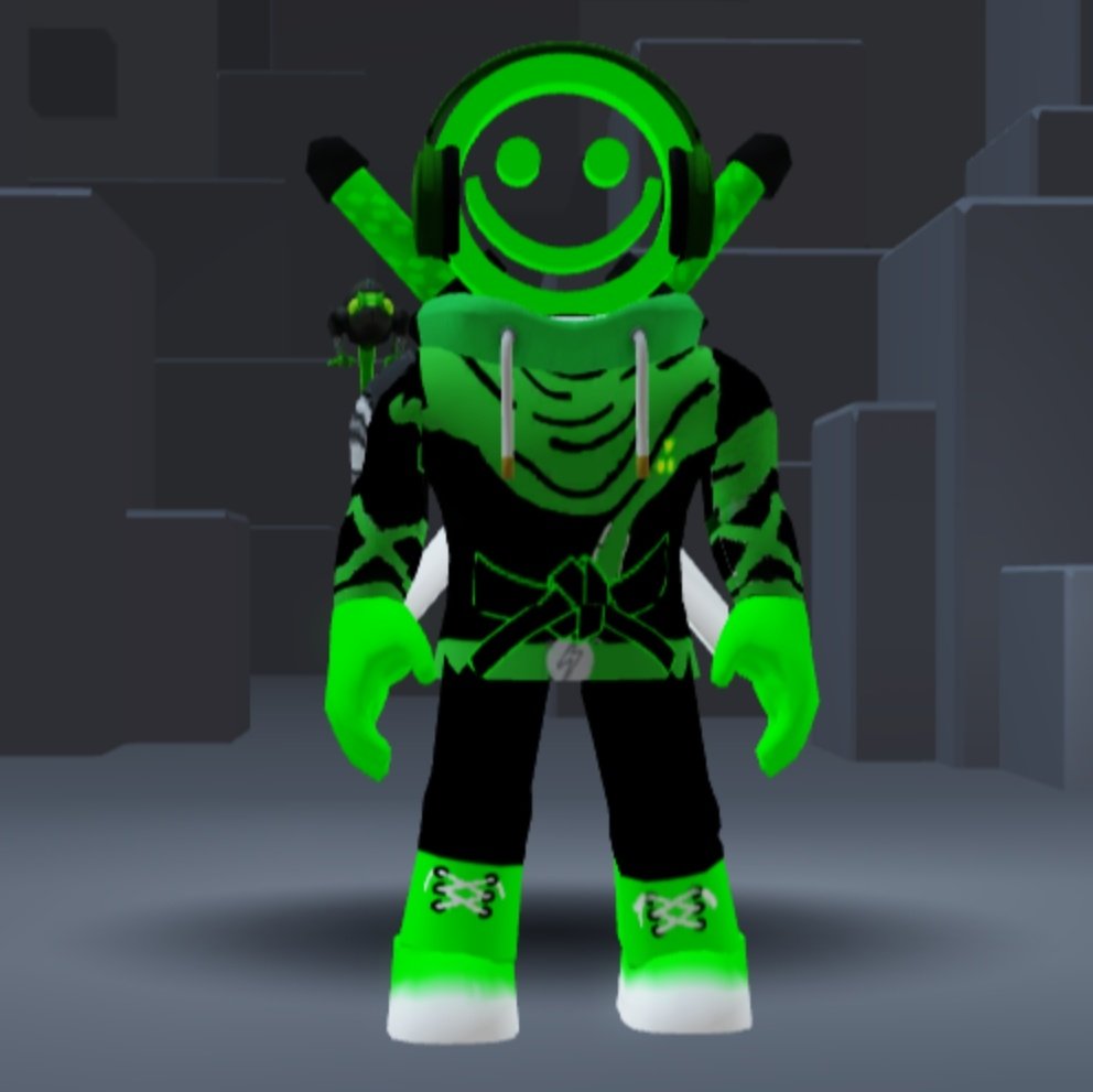 DJ Ninja ⚔️ on X: Check out this roblox avatar I made. It's a