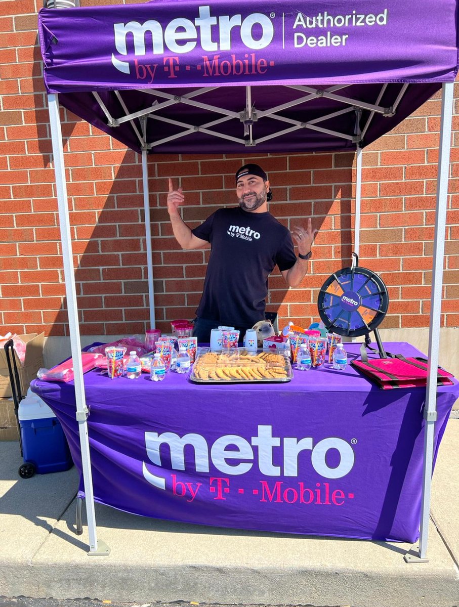 It's all about that NADA YADA YADA at our #CustomerAppreciation Event at the Grand River <a href="/MetroByTMobile/">Metro by T-Mobile</a> store today!!! Stop by and #Spin2WIN and check out all the AMAZING DEALS!!! <a href="/WinstonAwadzi/">Winston Awadzi</a> <a href="/JoshFowler2012/">Josh Fowler</a> <a href="/ShelleyMarsh30/">Shelley Marsh</a> <a href="/b_barkoff/">B. Barkoff</a> #SaifNation