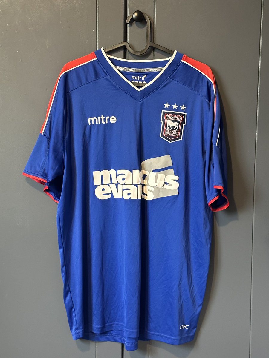 BenNotley's tweet photo. Found this today… I loved getting a random loanee back in the day. Bet there’s not many other @IpswichTown fans who got him on the back all them years ago… I always believed! #Masssss #Luongo #ITFC https://t.co/VoOMWWjHgb