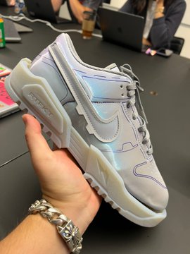 KaydotGee's tweet photo. NEW FORGING EVENT AHEAD 🧪⚒️ FOR NFT OWNERS

RTFKT x Nike Dunk Genesis CRYPTOKICKS Sneaker, prototype physical development in progress. 👨‍🔬⚒️

Do you want to see more updates? 👁‍🗨 https://t.co/572fHX9hDN
