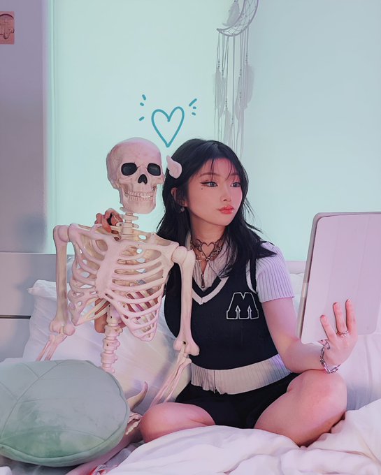 1 pic. Me n my boyfriend ??? https://t.co/OORgZpwZSv