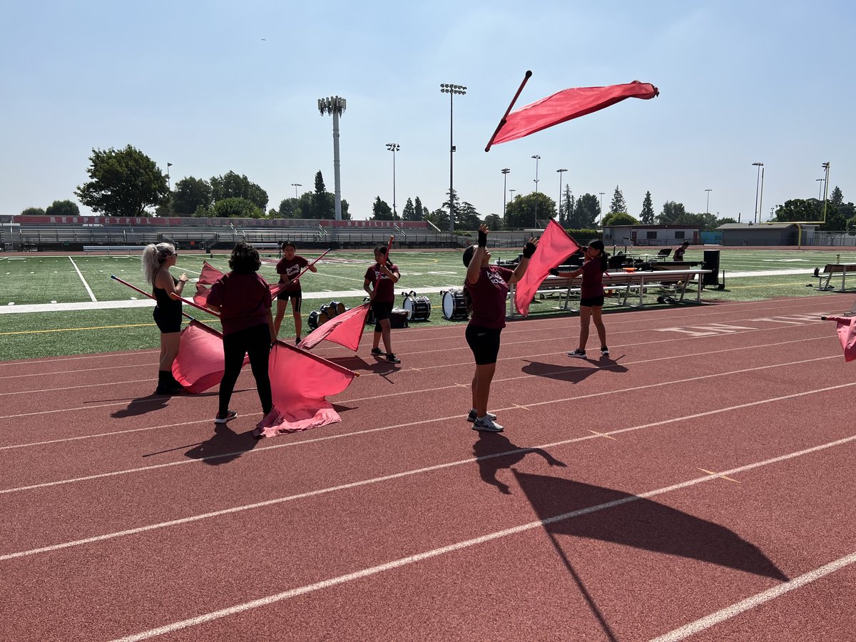ElMonteUHSD's tweet photo. Shoutout to @RosemeadPanther Panther Sound Marching Band and Color Guard who hosted a parent breakfast to celebrate their first performance of the year on Aug. 12! #inthistogether #emuhsdinspires #rhs #panthersound #marchingband #colorguard #parentbreakfast https://t.co/004rRgECDr