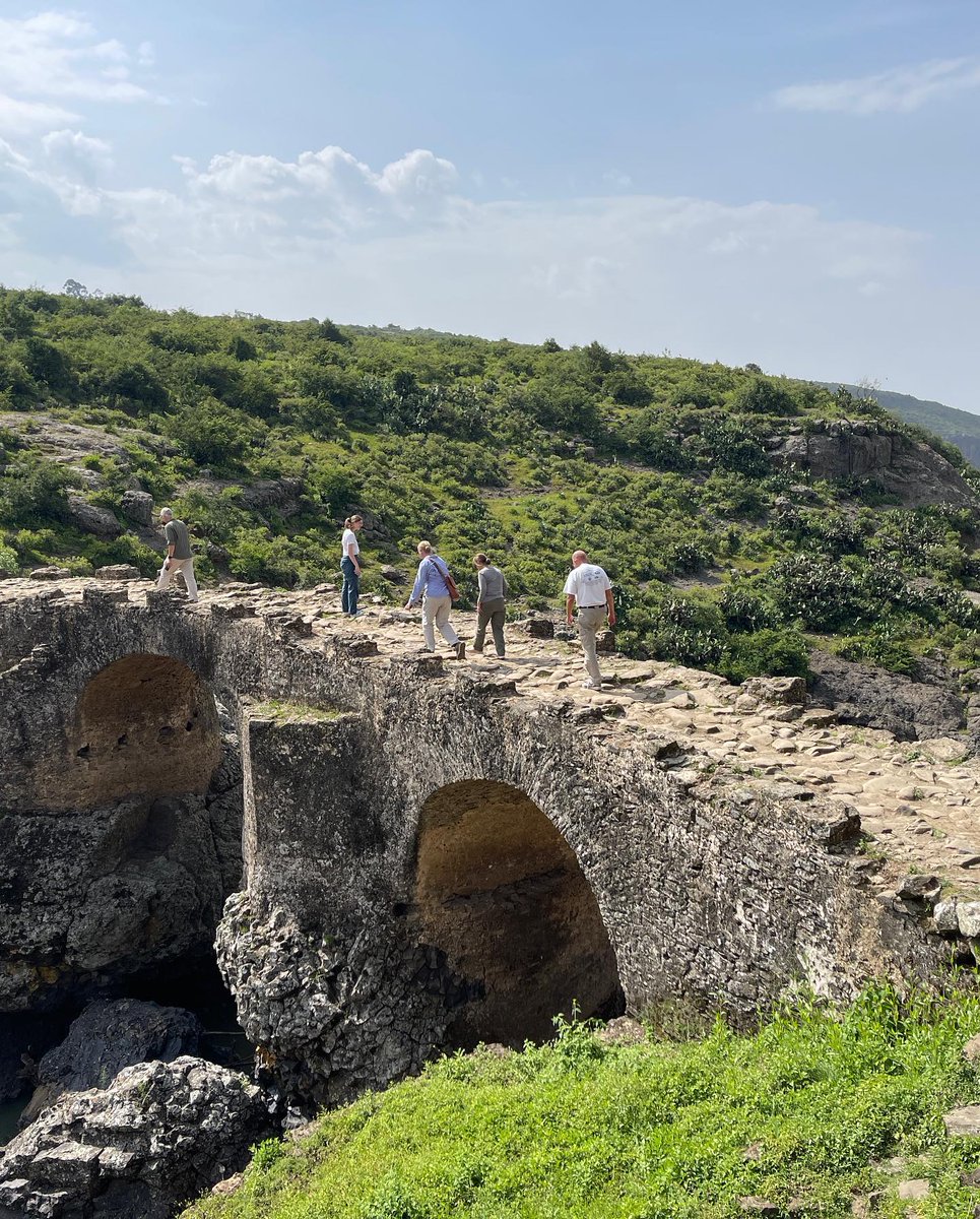 Exoticethiopian's tweet photo. Did you know that community trekking in Ethiopia is a win-win? You get to enjoy stunning scenery and interact with locals, while they benefit from the tourism industry. Let's explore together and make a positive impact!
#Travelwithus #CommunityTrekking #VisitEthiopia #DayTrips https://t.co/PWW1BQ3BuZ