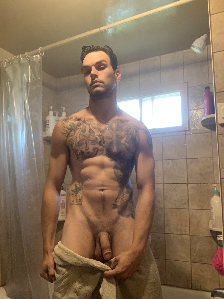 CumshotDaddy11's tweet photo. Retweet if I turn you on baby 😈
Daddy likes to get naugthy 💦 https://t.co/oUVU6QwRw4