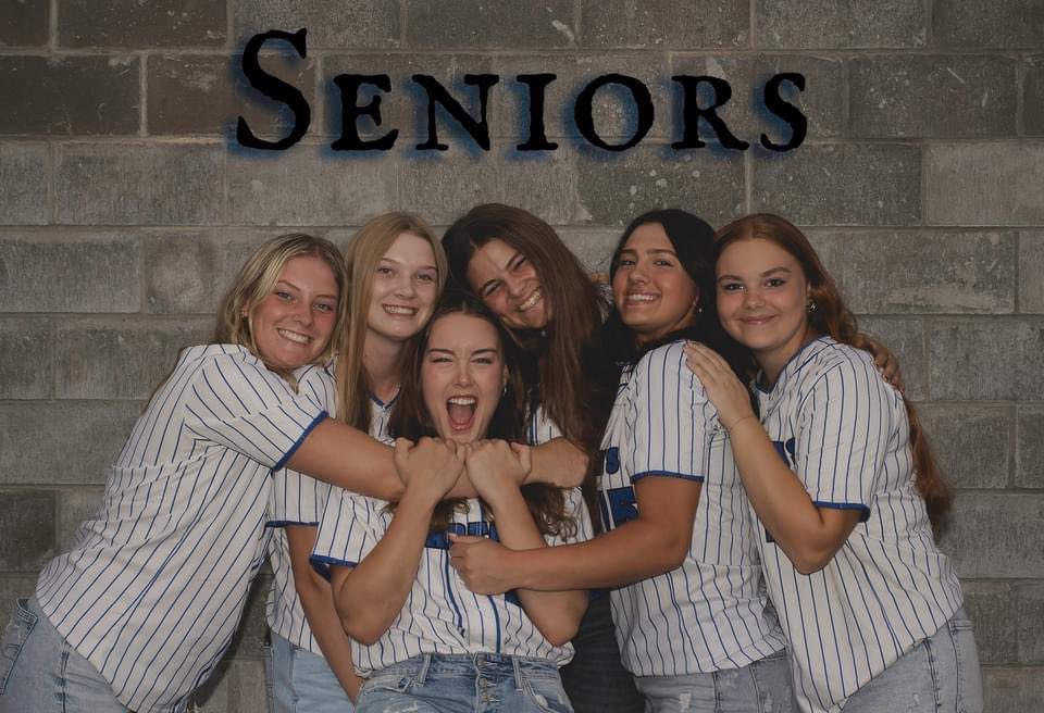Meet our SENIORS!!! 
Madison, Lucy, Delaney, Kooper, Sydney, Anna
💙#19, #32, #50, #28, #15, #23💙