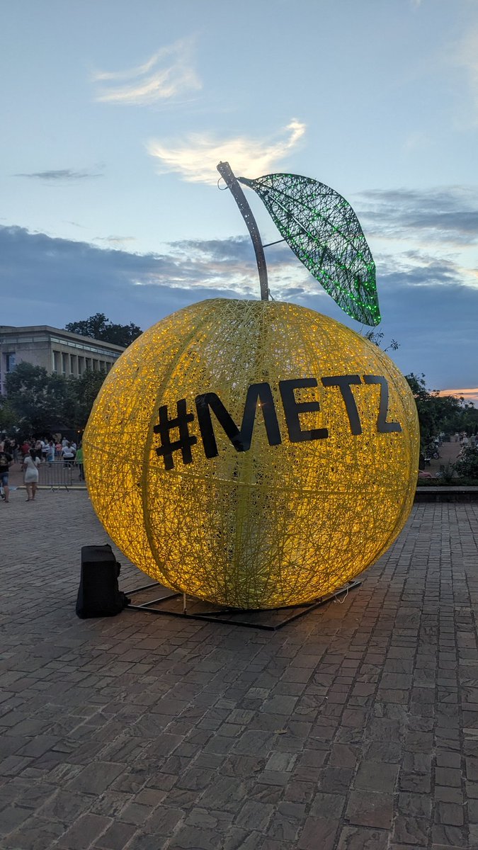 jmcorti57's tweet image. A #Metz on a la #mirabelle 
J'espère que les joueurs du @FCMetz  auront la pêche.
#FCMOMO #Ligue1UberEats