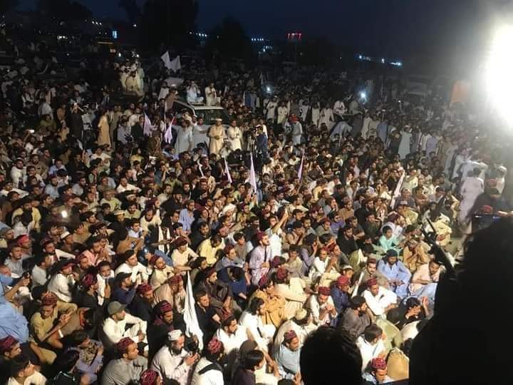 Congratulations PTM Islamabad , our Mashar <a href="/ManzoorPashteen/">Manzoor Pashteen</a>, Ali Wazir &amp; every PTM activist for holding such a massive &amp; organized Jalsa. 1000s of Pashtuns gathered at Islamabad to denounce the gross human rights violations committed by PakArmy, 1/3
#PashtunLongMarch2Islamabad