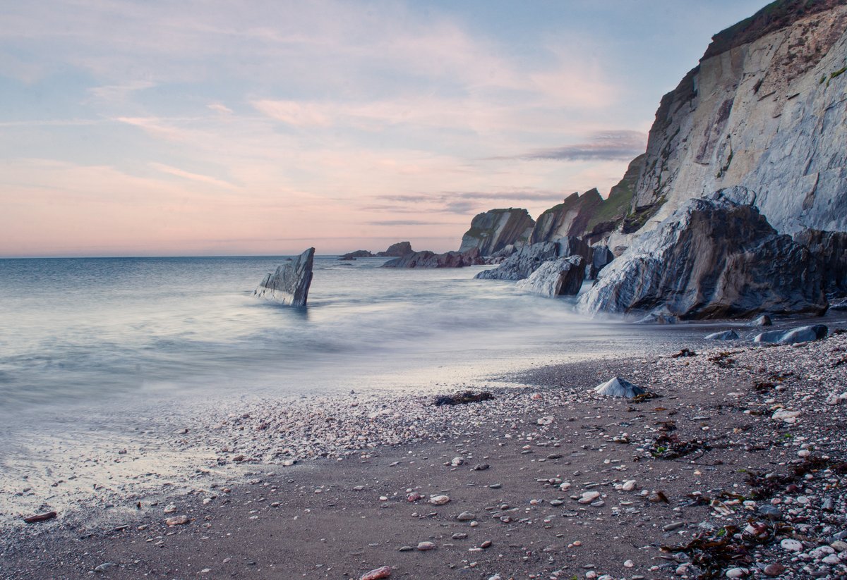 SH_Photographi's tweet photo. A seascape of Ayrmer Cove @nationaltrust area

#ayrmercove #seascape #devonphotographer https://t.co/3OWmLfJGsy