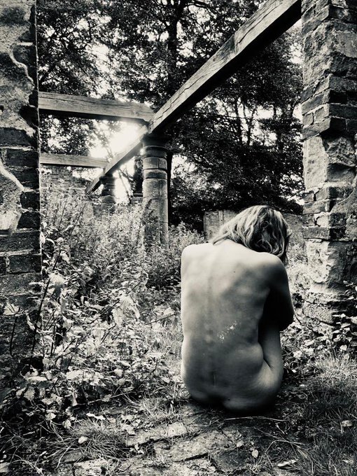 On a walk at Calke Abbey NT, I managed to get undressed for a quick set of shots&hellip;&hellip; https://t.co/ON8n<a href="/tag/spa"class="tags"><span>#spa</span></a><a href="/tag/nakedadventures"class="tags"><span>#nakedadventures</span></a>