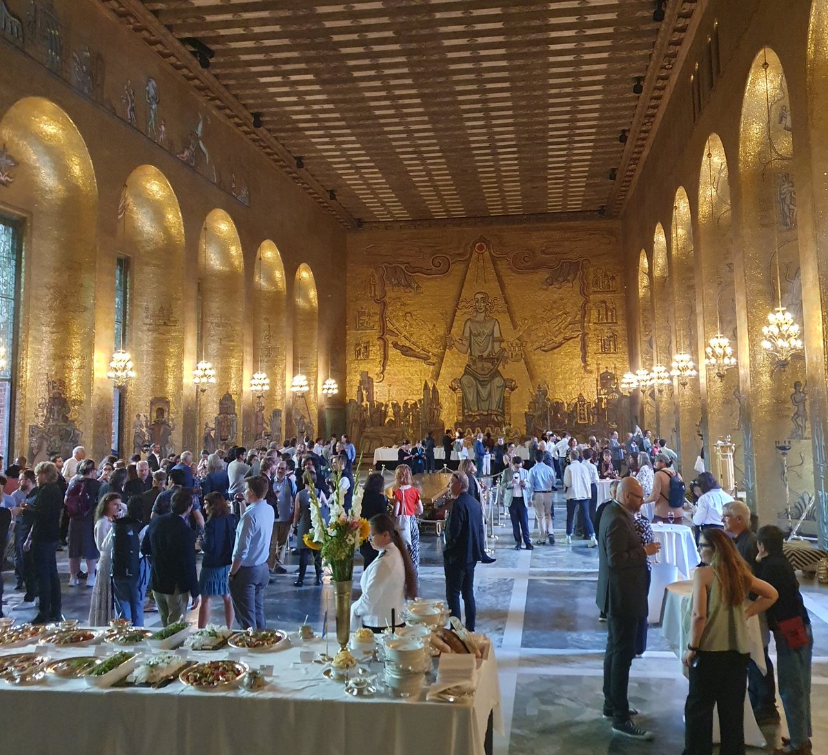 We're very grateful to the City of Stockholm for kindly inviting all of the people presenting at Social Ontology 2023 to the City Hall for dinner! 
We had a wonderful evening!
#socialontology2023