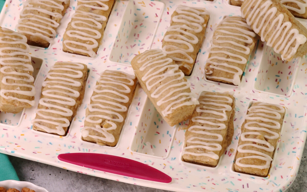 eatwheatorg's tweet image. Easy, moist, and delicious, this Butter Pecan Bread is about to become your new favorite bread recipe.  Get the recipe here: eatwheat.org/recipes/butter…  #easybread #delicious #perfectbread #nofussrecipe #kidsfavorite