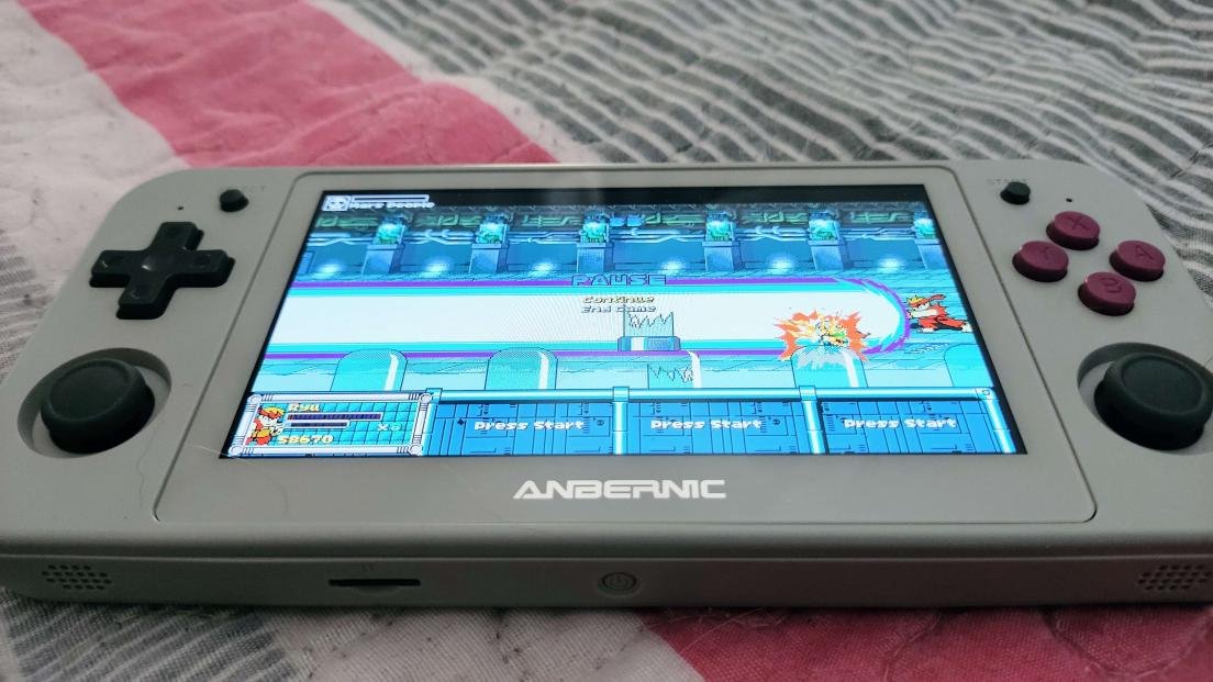 brazilmugenteam's tweet photo. To be able to play your own game on a portable device is magic :)

#gamedev #indiegame #pixelart #rg505 #anbernic #beatemup #streetfighter https://t.co/mNGvT5UzO7