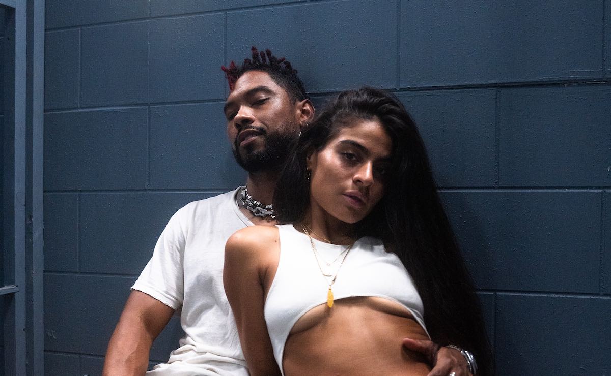 'You fit better than a pair of jeans, baby' 🥹👖 @Jessiereyez @Miguel variancemagazine.com/sounds/14243-n…